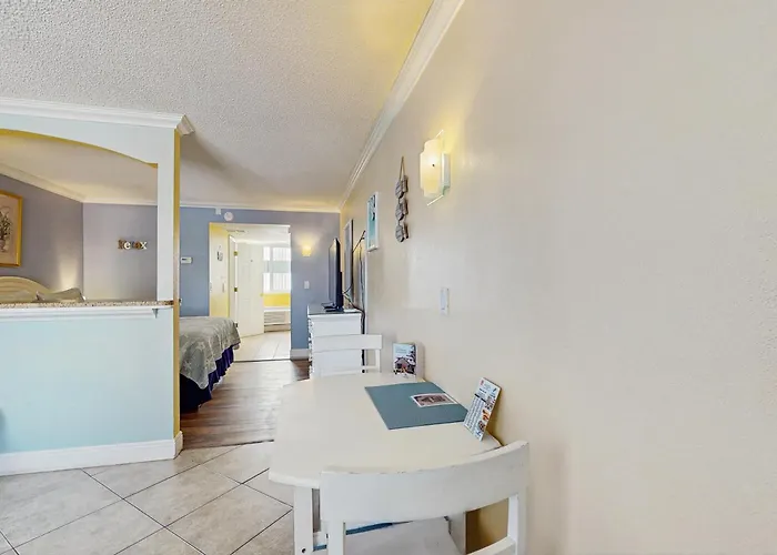 Pelican Pointe *