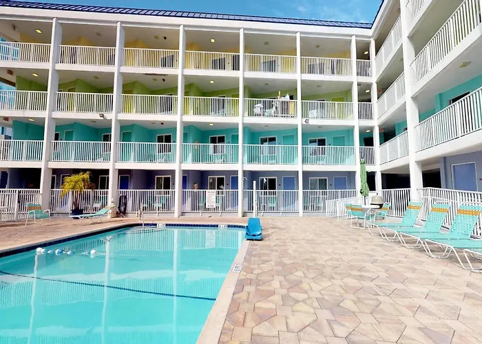 Pelican Pointe Hotel
